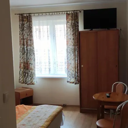 Goscinne 'jagodka' 莱鲍